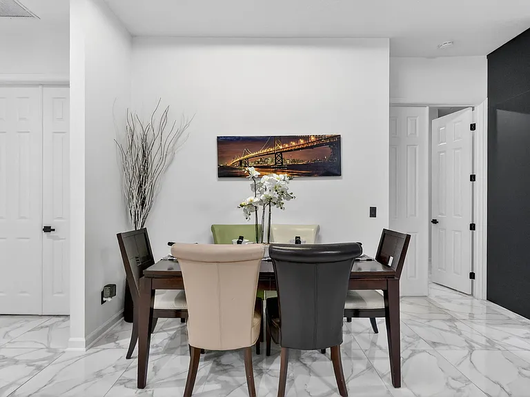 416 SW Horseshoe Bay — Photo 8