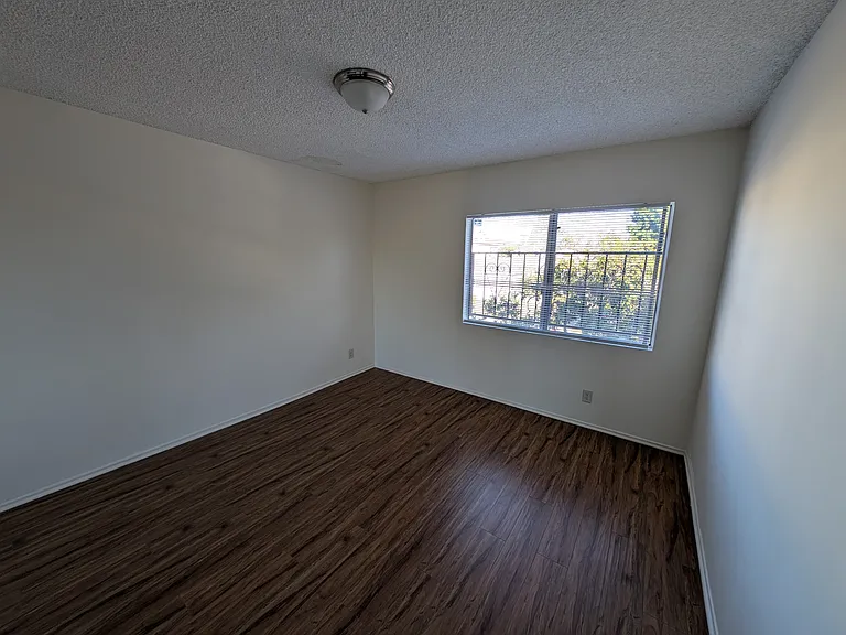 Tilden Apartments — Photo 10