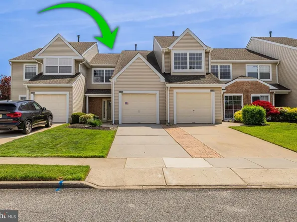 1902 Doral Dr, Blackwood, NJ 08012