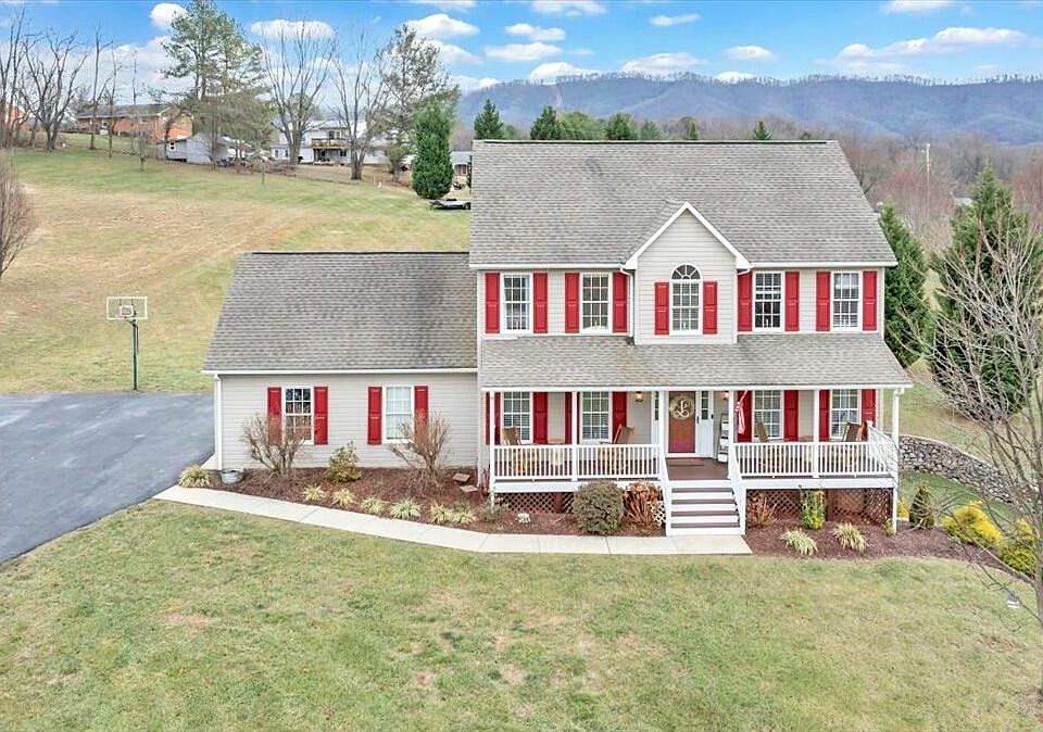 1st image of 300 Laymantown Rd