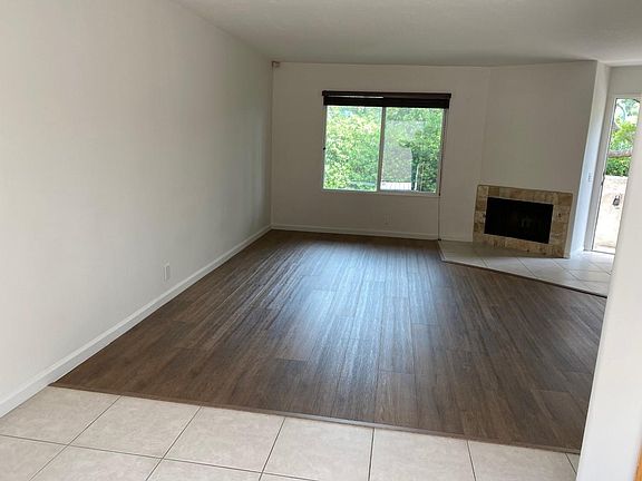 4th image of 8454 Via Sonoma Unit 111