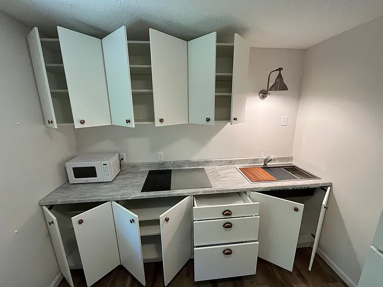 504 Paragon Dr #B — Photo 12
