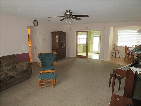 2nd image of 1850 Greenhill Dr