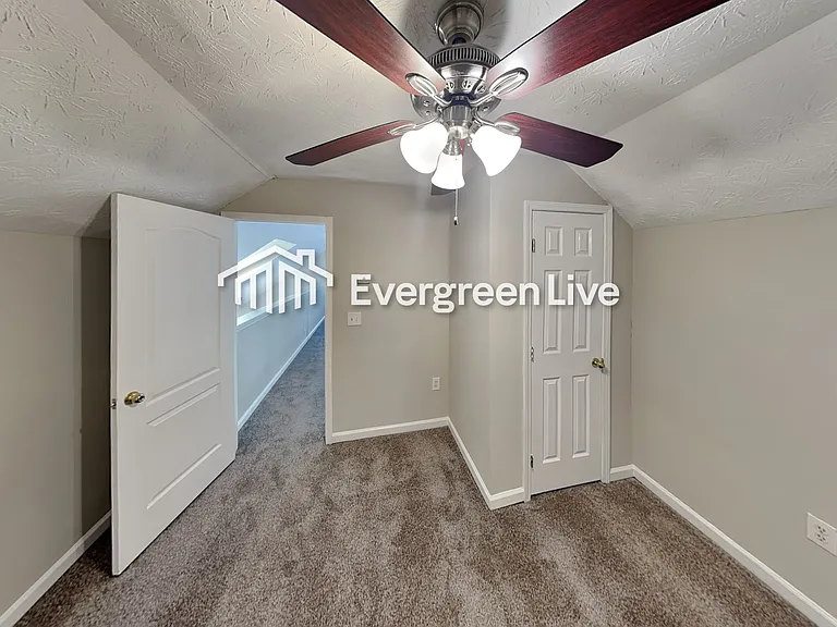 105 Hugh Dr — Photo 17