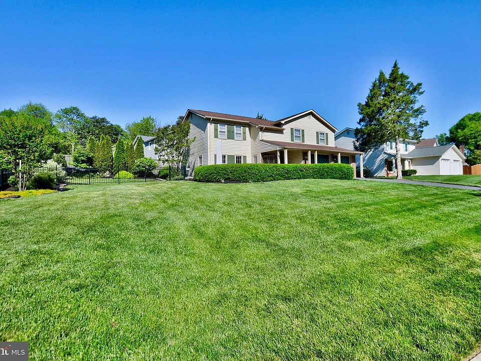 1st image of 1301 Crosstitch Dr
