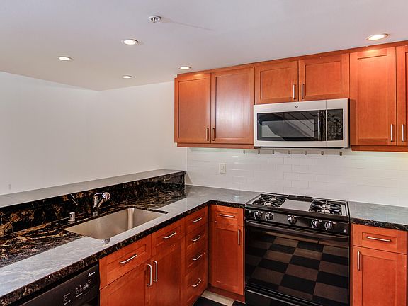 5th image of 730 Florida St APT 21
