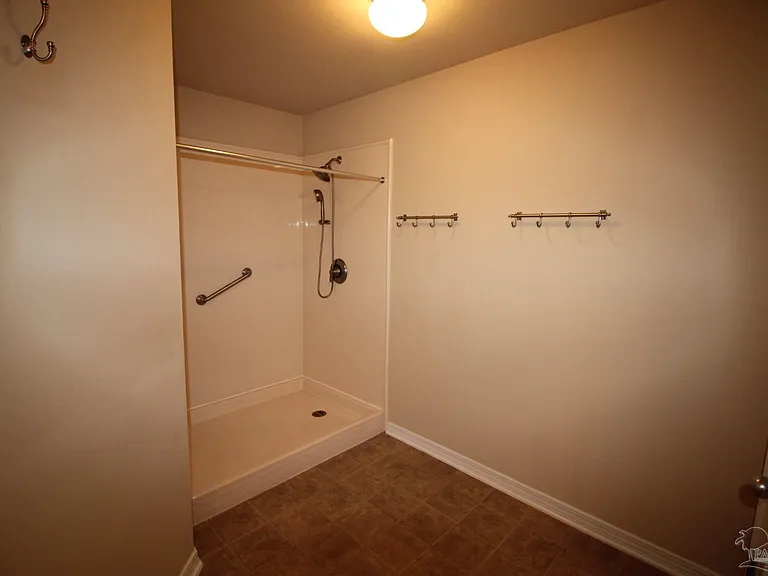 4479 Winona Ln — Photo 14