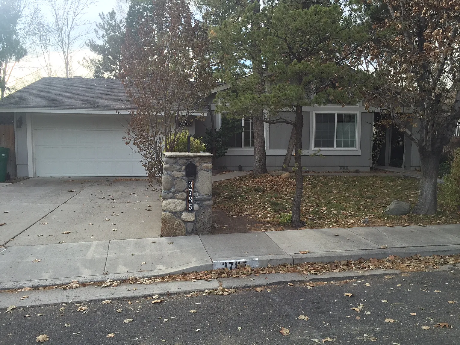 3785 Vantage Way photo 1