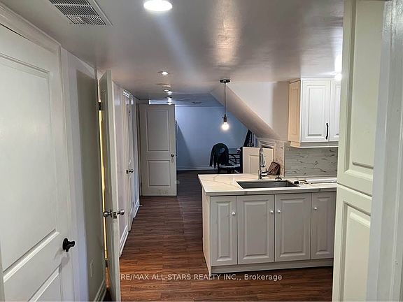 2nd image of 12 Rossander Ct