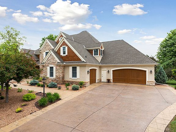 3rd image of 3667 Fairway Dr