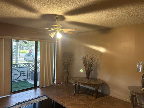 4th image of 1009 Green Pine Boulevard #D1