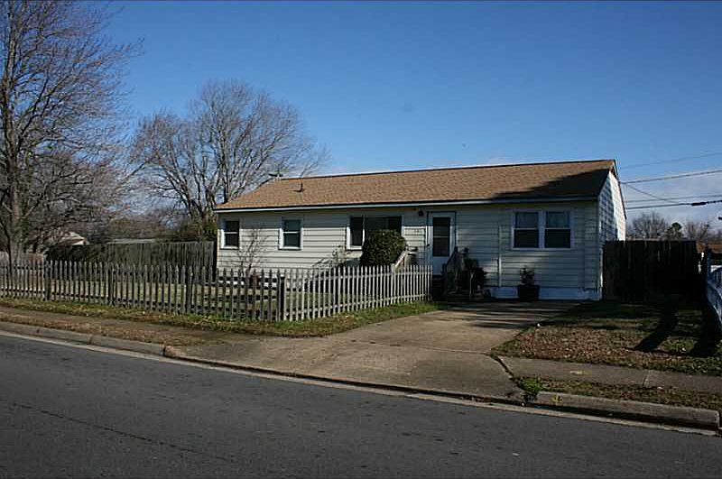 1st image of 201 Clemwood Pkwy