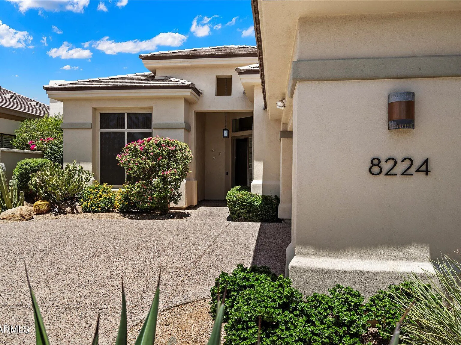 3 bed, 2.0 bath, 2306 sqft, $4,500 — Photo 3