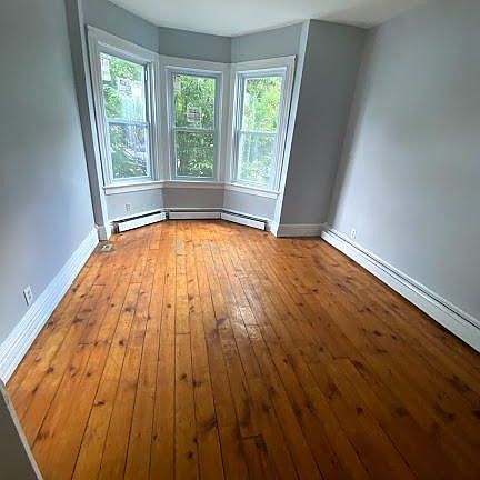 5th image of 148 N 6th St Floor 2