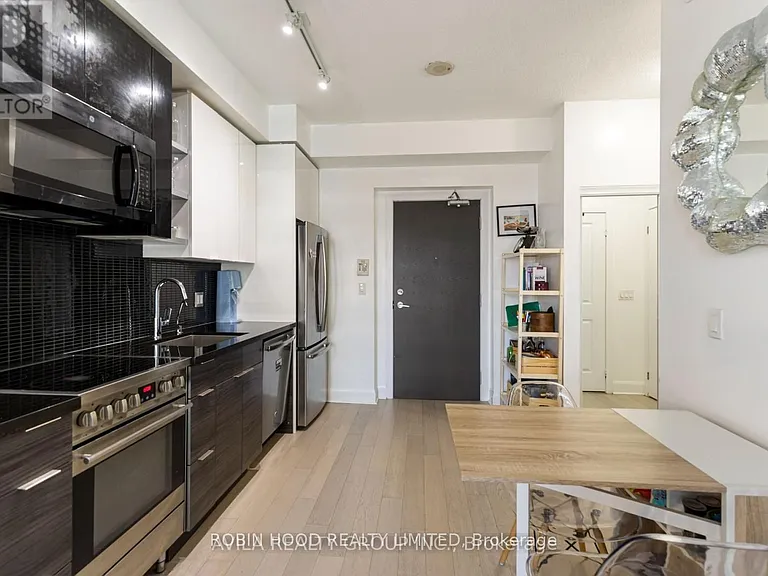 33 Shore Breeze Dr #3802 — Photo 1