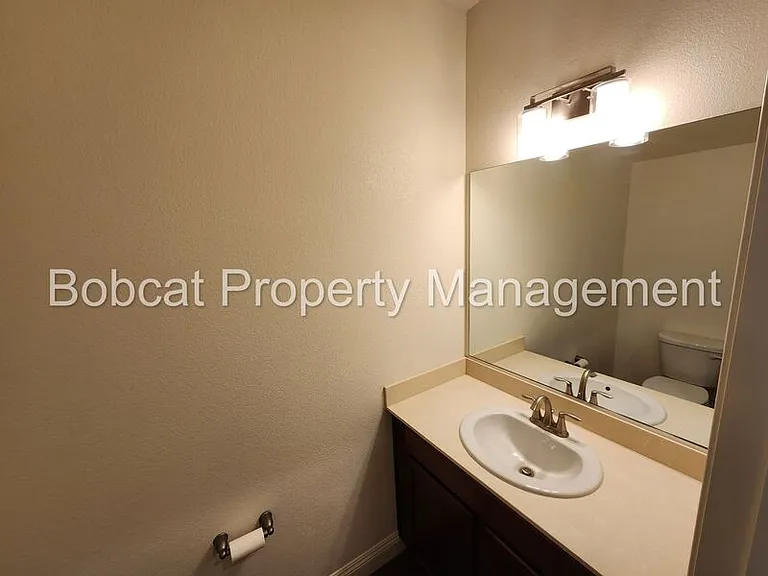 1234 Saltern Dr — Photo 3