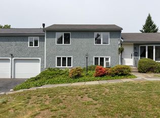 96 Rhonda Dr, Groton, CT 06355