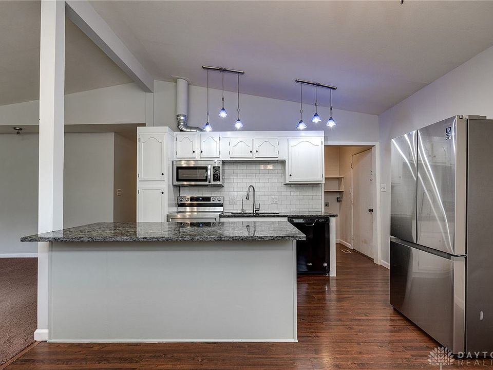 1st image of 329 Orinoco St