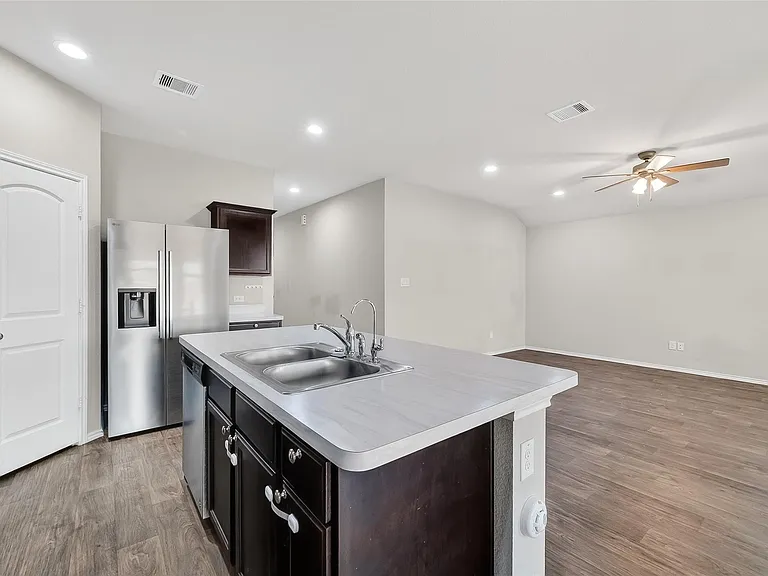20926 Belmont Village Way — Photo 16