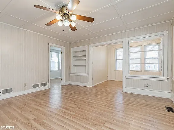 225 S Channel Dr — Photo 3