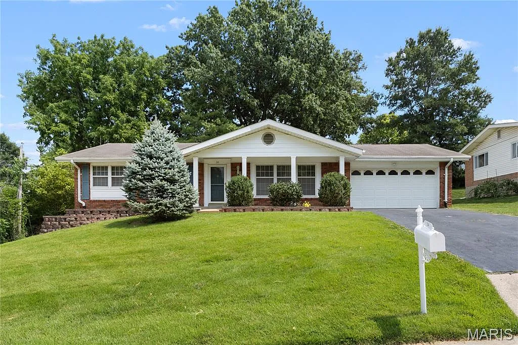 4 bed, 3.0 bath, 1488 sqft, $3,200 — Photo 1