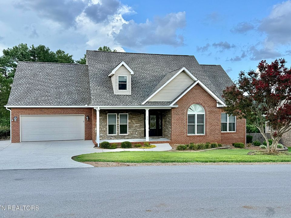 1st image of 190 Pointe Summit Dr