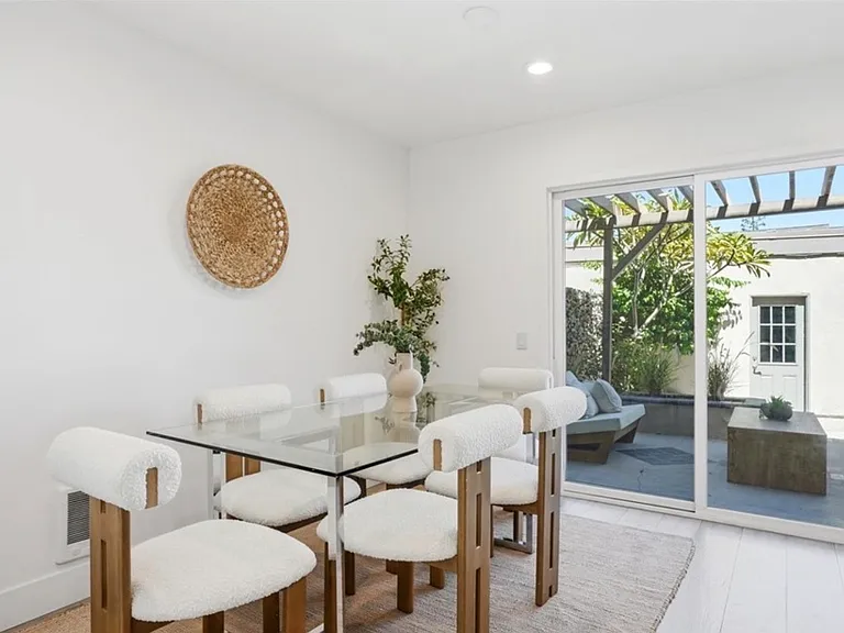 531 W Alton Ave — Photo 16