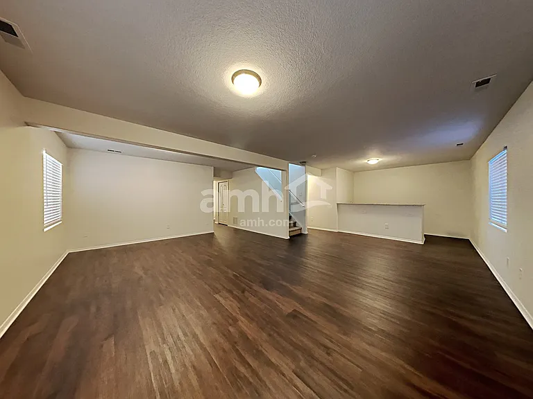 5052 Sacred Feather Dr — Photo 16