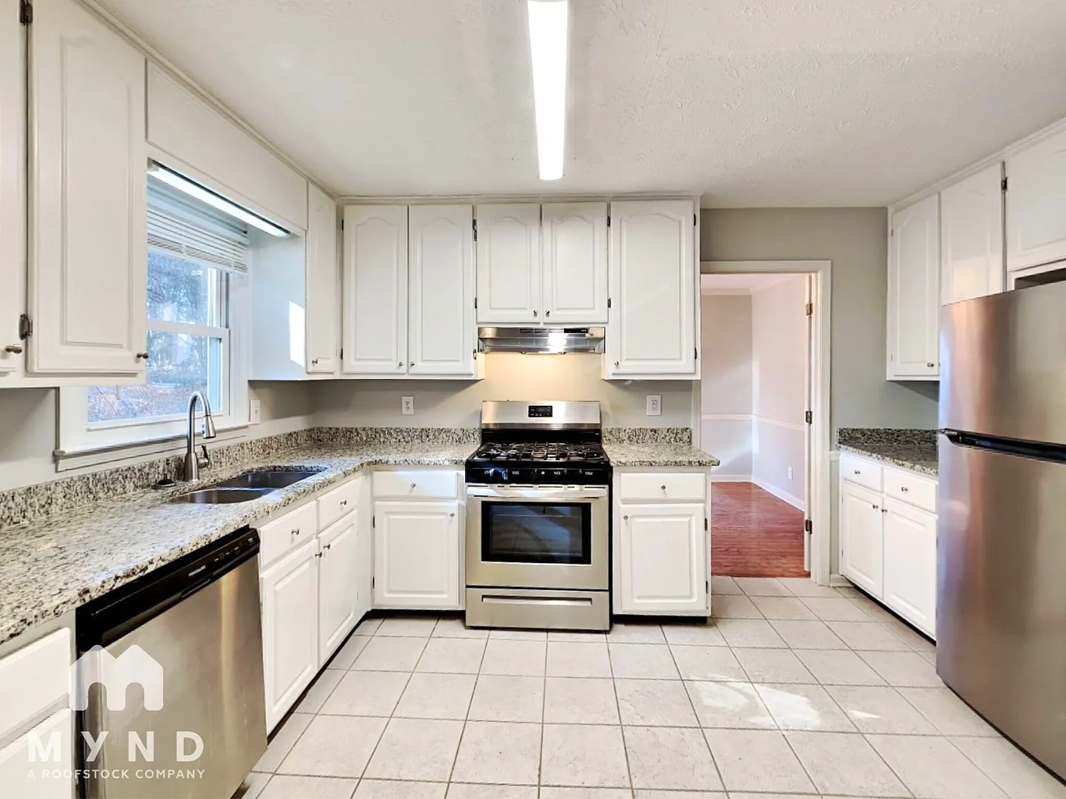 4 bed, 2.5 bath, 2365 sqft, $2,395 — Photo 3
