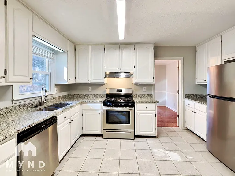 141 McElroy Rd — Photo 3