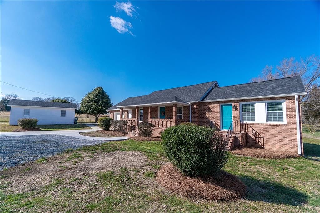 4050 Pine Hall Rd, Walkertown, NC 27051 Zillow
