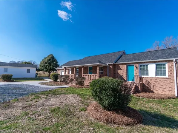 4050 Pine Hall Rd, Walkertown, NC 27051