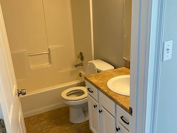 5th image of 161 Lynwood Ln