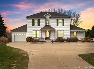 7266 Peddler Lk, Clarksville, MI 48815