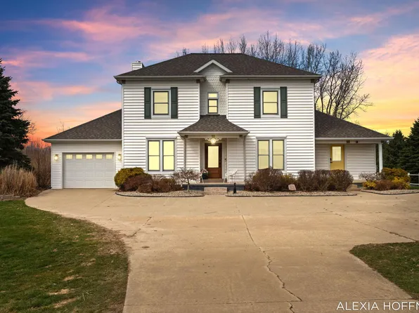 7266 Peddler Lk, Clarksville, MI 48815