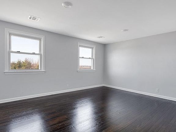 4th image of 245 High St #2