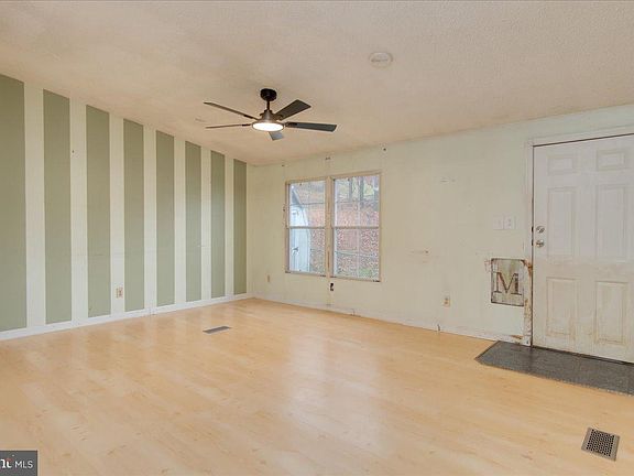 4th image of 12020 Heather Dr