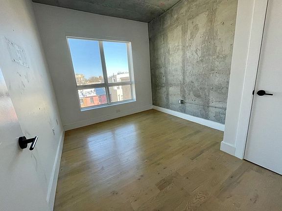 3rd image of 188 Humboldt St #B5