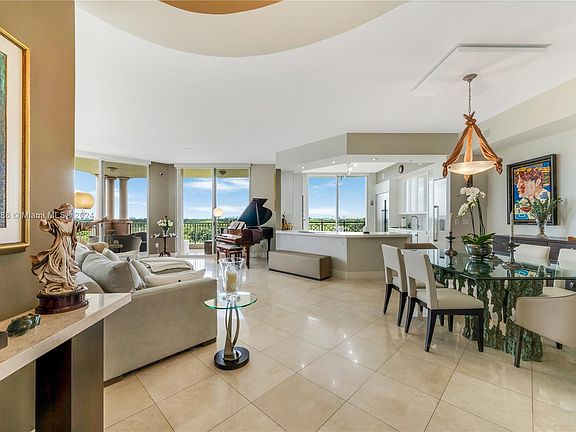 3rd image of 626 Coral Way APT 704