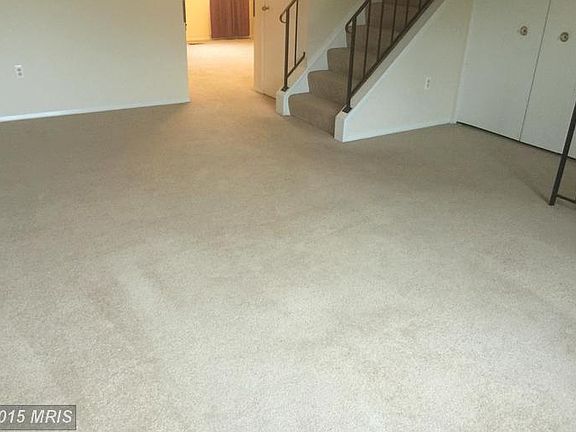 4th image of 38 Golden Hill Ct