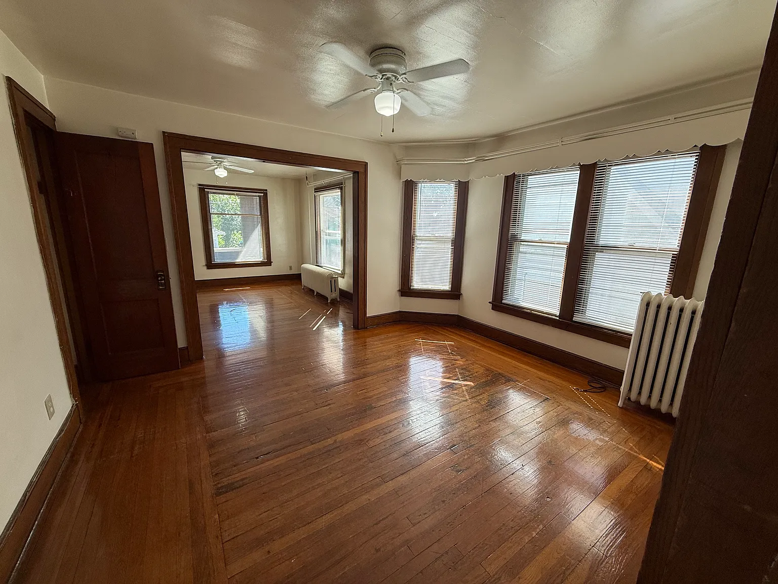2 bed, 900 sqft, $1,225 — Photo 3