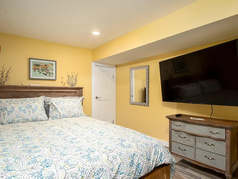 37 Middle St #1 — Photo 18