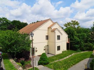 18 Cromwell Pl APT A, Mohegan Lake, NY 10547