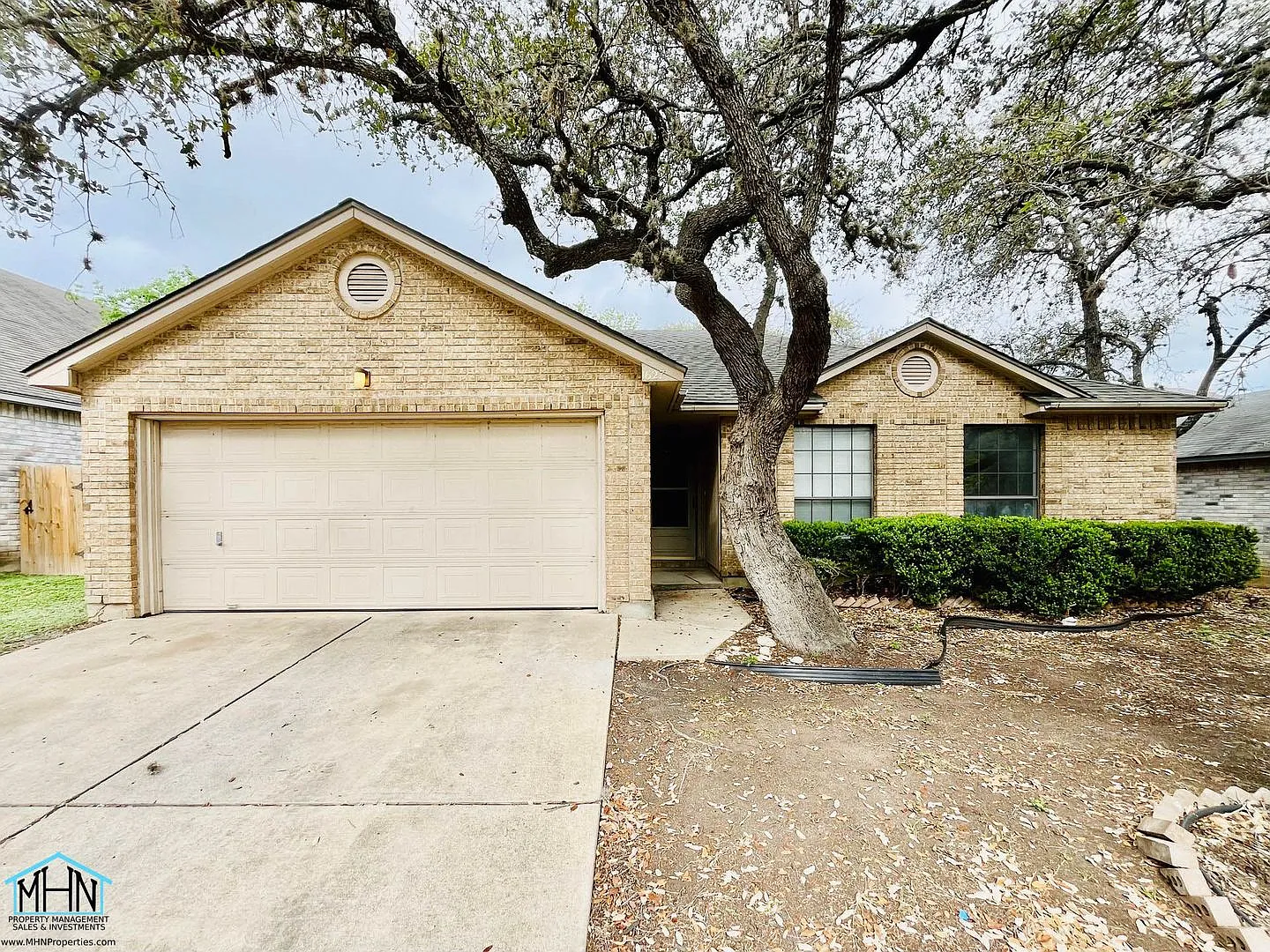 Charming 3-bedroom, 2-bath home near SeaWorld and Lackland AFB! — Photo 1