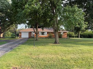2694 W 3000s Rd, Kankakee, IL 60901