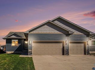 9016 W 24th St, Sioux Falls, SD 57106