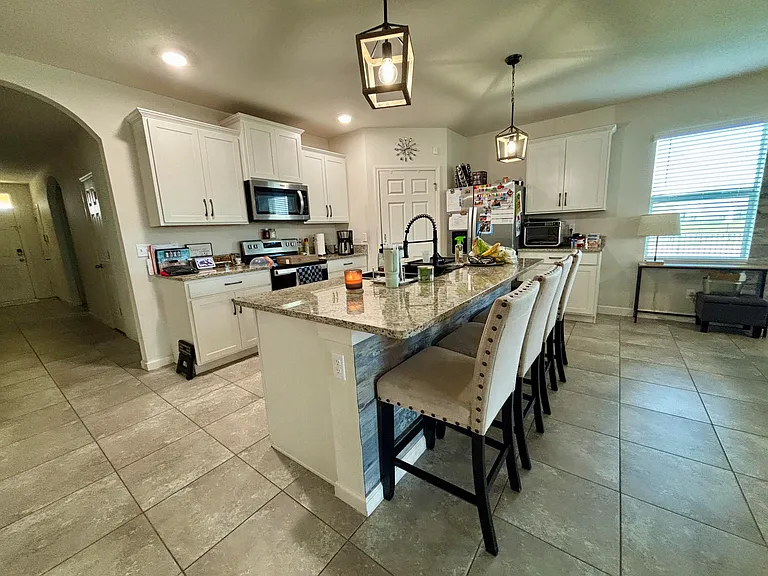 10736 SW Prato Way — Photo 1
