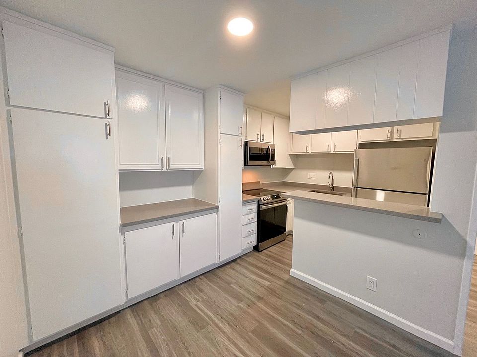 1st image of 5340 Franklin Ave #106