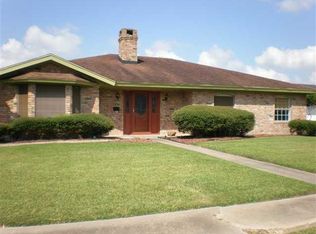 2738 Ruth Ln, Port Neches, TX 77651