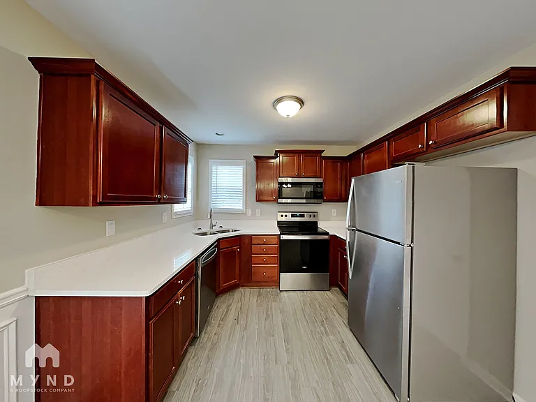 205 Ivy Ct — Photo 10